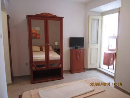 Apartment Ozana Котор Екстер'єр фото